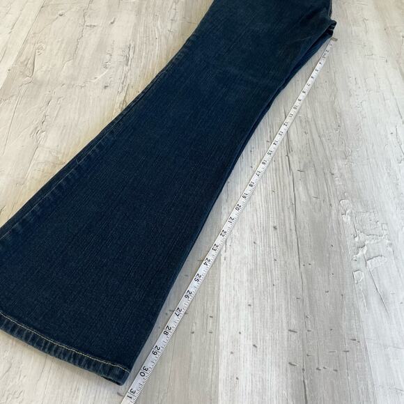 Chico's Platinum Dark Wash Bootcut Pocket Design Stretchy Comfy Cotton Jeans - Picture 8 of 10